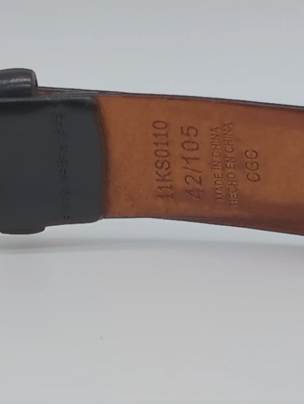 Kirkland Signature Sz 42 Men's Black Leather Dress Belt
